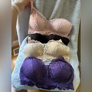 Lot of 4 Bali lace wireless bras, lined. Size XL